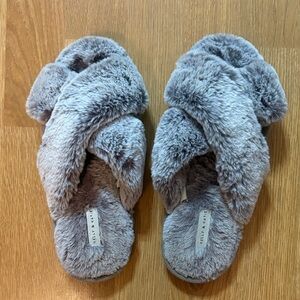 Kelly & Katie Soft Gray Faux Fur Slippers